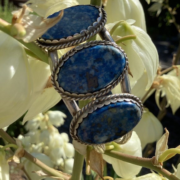 Signed Native American Vintage Z-Otero Sodalite Three Stone Sterling Silver Cuff - Picture 5 of 13